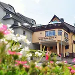 Schoene Aussicht Otel 3*