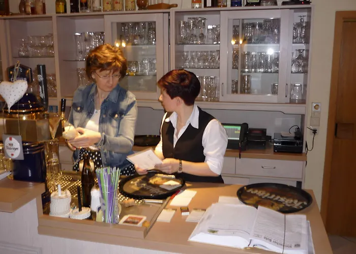 斯科恩奥西赫特酒店 酒店 施泰纳赫